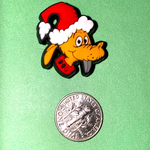 (10 for $15) Max the Dog of The Grinch Christmas Crocs Shoe Charms - Picture 1 of 1